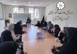 برگزاریکارگاه آموزشی «غربالگری سرطان سینه» در قراملک