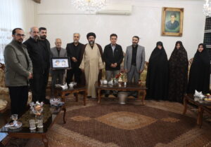 دیدار شهردار تبریز با خانواده شهیدان والامقام«علی تقی لر خطیبی» و «محمدرضا اصل آذرنژاد»