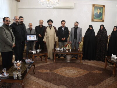 دیدار شهردار تبریز با خانواده شهیدان والامقام«علی تقی لر خطیبی» و «محمدرضا اصل آذرنژاد»