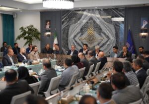 برپایی میز خدمت مالیاتی در مجمع کارآفرینان ایران