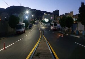 رنگآمیزی محوری معابر تازه آسفالتشده منطقه ۱۰ برای ارتقای ایمنی و نظم ترافیکی