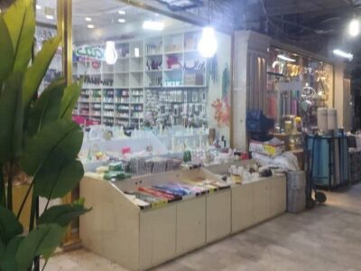 ارائه برگ اخطاریه به اصناف سدمعبر کننده در پاساژ شمس تبریزی