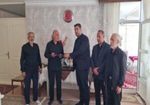 ️دیدار معاون مالی شهرداری منطقه یک با جانباز سرافراز ۸ سال دفاع مقدس حسین نیای رحیمی