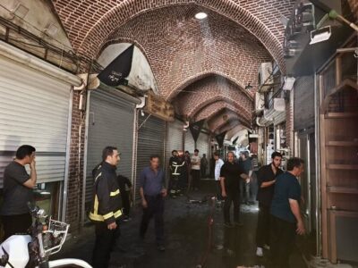 مهار آتش سوزی در یکی از مغازه های باشماقچی بازار