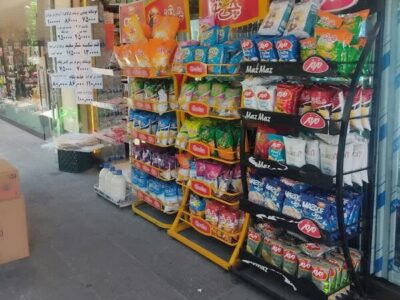 ارائه اخطار کتبی به اصناف سد معبر کننده در محدوده شهرداری منطقه ۸