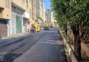 آسفالت ریزی ۹۰۰ تنی در معابر سطح حوزه شهرداری منطقه ۲ در طول هفته گذشته