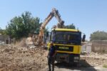 تسطیح و ساماندهی املاک تملک شده در پروژه بازآفرینی شهری سنجران