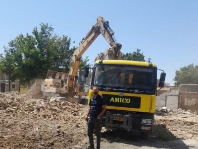 تسطیح و ساماندهی املاک تملک شده در پروژه بازآفرینی شهری سنجران