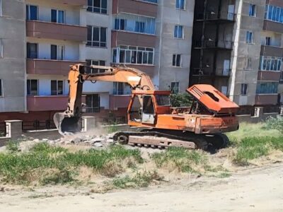 اتمام خاکبرداری و تسطیح پارک نور یاغچیان