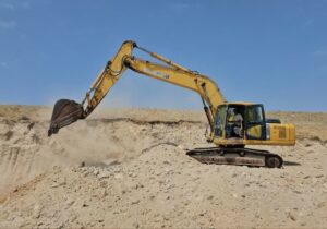 آغاز عملیات انبوهکاری تپههای ضلع جنوبی اتوبان شهید کسایی