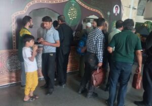 برپایی موکب و ایستگاه صلواتی در پایانه مسافربری مرکزی تبریز