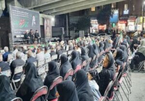 مراسم عزاداری یادبود آقای شهید ایران با مشارکت حوزه یک امام علی (ع) و شاه حسین گویان شهدای عباسی و حضور شهروندان غیور حوزه شهرداری منطقه یک در خیابان عباسی پل توانیر