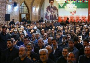 تجدید بیعت اصناف و بازاریان تبریز با رهبری در خون‌خواهی رهبر شهید انقلاب