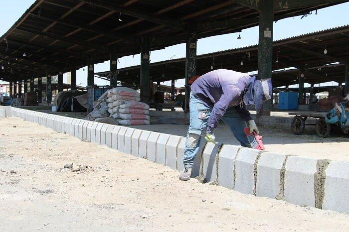 آغاز عملیات بهسازی سکوهای سبزه میدان تبریز آغاز عملیات بهسازی سکوهای سبزه میدان تبریز