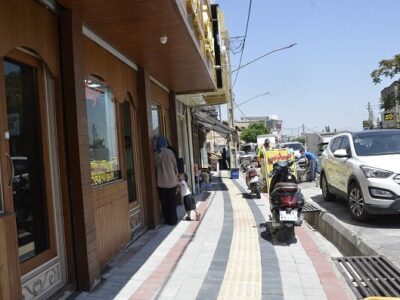 کفسازی ۳۲۵۰ مترمربع از پیادهروهای مسیر خیابان آخماقیه
