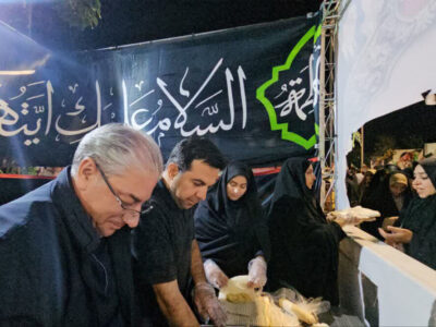 برپایی موکب منطقه ۳ در میدان ساعت همزمان با چهلمین روز خاکسپاری رهبر شهید انقلاب