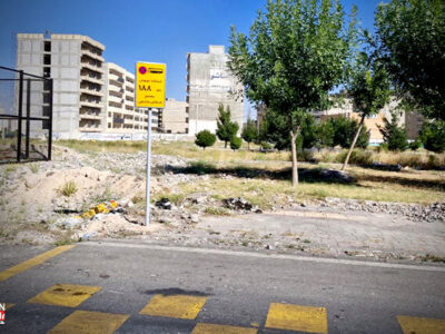 نصب تابلوهای ایستگاه اتوبوس در شهرک خاوران