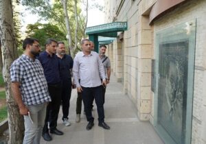بهسازی تابلوها و تصاویر مفاخر آذربایجان در پارک طوبی توسط شهرداری منطقه ۲
