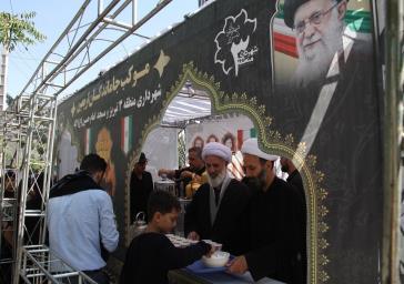 برپایی موکب برای جاماندگان اربعین در میدان امام حسین (ع) لاله/ منطقه ۳