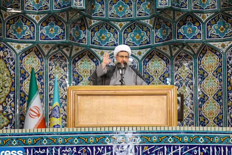 امام جمعه تبریز: آمریکا با فشار اقتصادی به دنبال ایجاد اختلاف و نارضایتی در ایران است