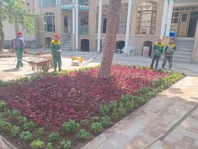 باغچه‌های خانه تاریخی کلکته‌چی گل‌کاری شد