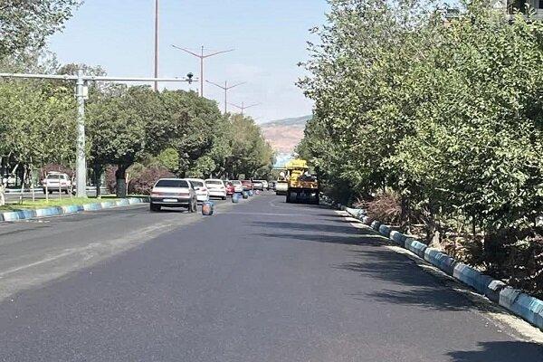 بهسازی لاین برگشت باند کندرو جاده ائل گلی با استفاده از دو هزار تن آسفالت بهسازی لاین برگشت باند کندرو جاده ائل گلی با استفاده از دو هزار تن آسفالت