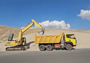 انبوه‌کاری۴ هکتاری تپه‌های ضلع جنوبی اتوبان شهید کسایی