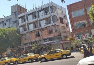 اجرای عملیات سنتی‌سازی نمای ساختمان صدرا در خیابان جمهوری اسلامی