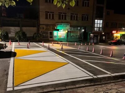 رنگ آمیزی شبانه ۱۰ سرعتکاه در حوزه شهرداری منطقه ۲