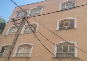 صدور اخطاریه ایمنی نما برای ساختمان مسکونی در خیابان امام خمینی