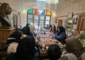 بازدید بانوان تبریزی از ظرفیتهای تاریخی شهر؛ از بازار و مساجد تا کارگاههای هنری