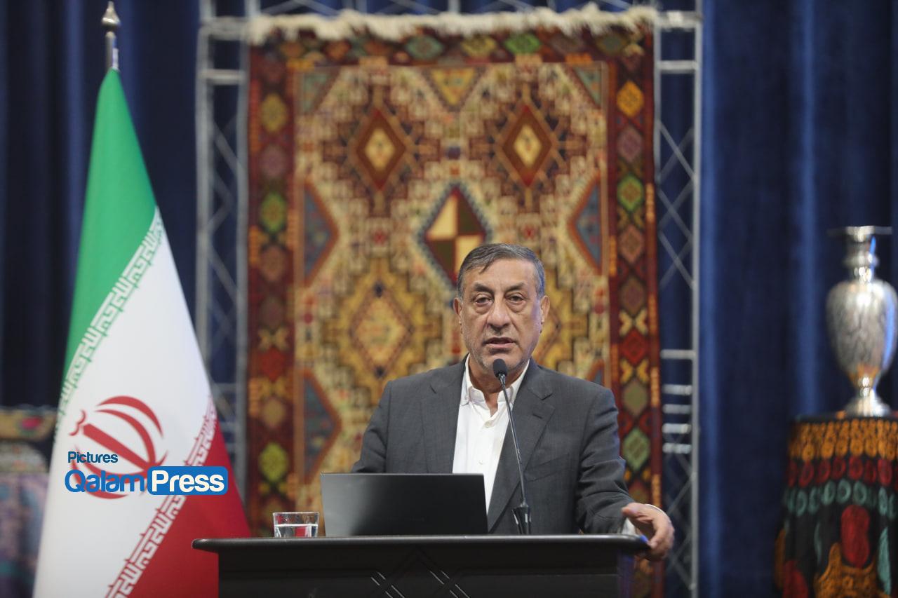 توزیع متوازن منابع بانکی به توسعه استان‌ها و کاهش تمرکز جمعیت در تهران کمک می‌کند
