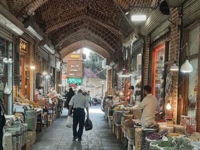 اخطار به اصناف سد معبرکننده در بازار تاریخی شیشهگرخانه