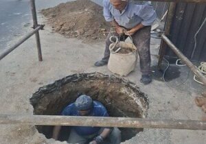 حفر چاه جذبی در کوچه شهید فرشباف و کوچه صدر با هدف مدیریت و هدایت آبهای سطحی