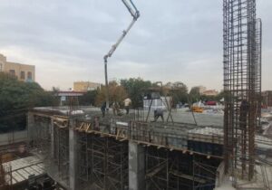 بتن ریزی سقف طبقه اول در بلوک یک پروژه بازآفرینی شهری اطلس